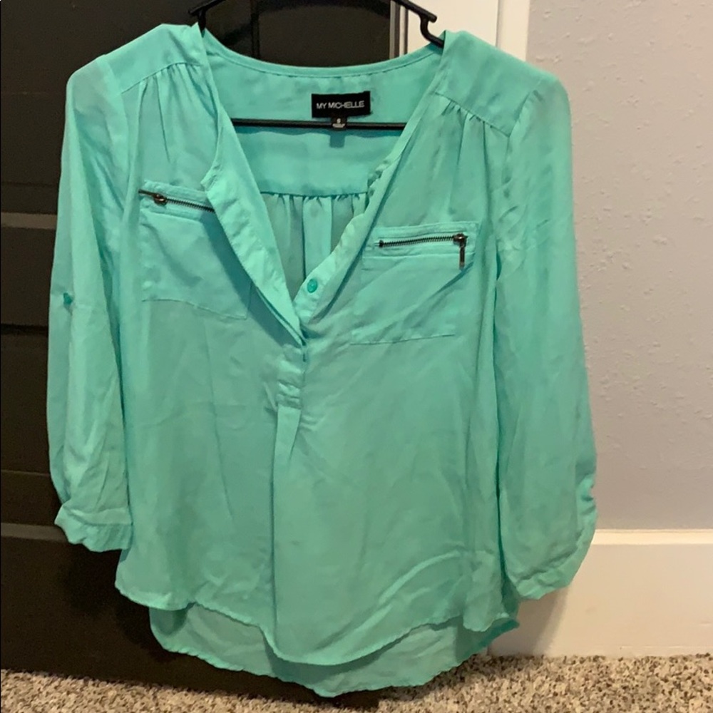Mint three quarter sleeve size S top